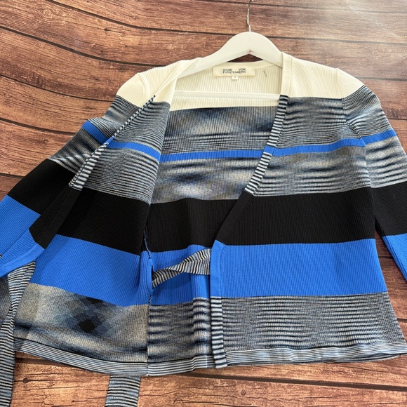 Diane Von Furstenberg Women’s ribbed wrap top‎ Striped Size S Long Sleeve - Picture 8 of 11